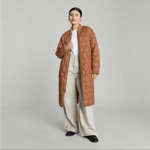 Everlane ReNew Long Liner quilted jacket in tawny brown